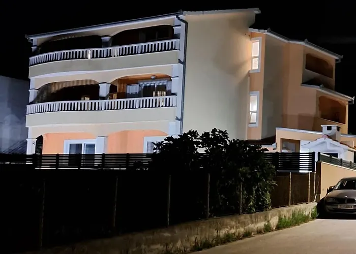 شقة Maslina Kaštela